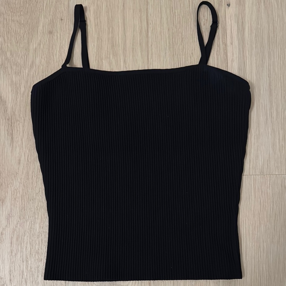 Aritiza Black Ribbed Women's Top